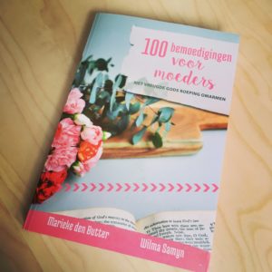 100 bemoedigingen voor moeders, boekentips Moederdag, Marieke den Butter, Wilma Samyn
